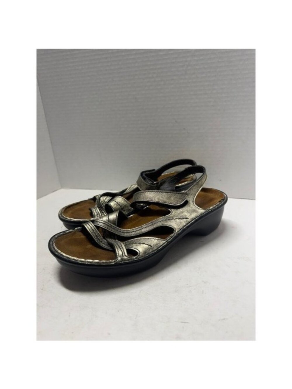 Naot Metallic Pewter Leather Strappy Wedge Sandals Womens 37 6.5 Made in Israel